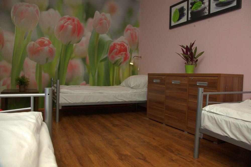 Hostel Krokodyl Warsaw Ngoại thất bức ảnh