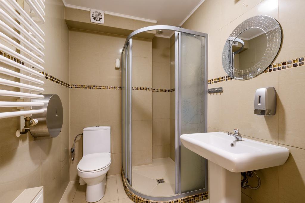 Hostel Krokodyl Warsaw Ngoại thất bức ảnh