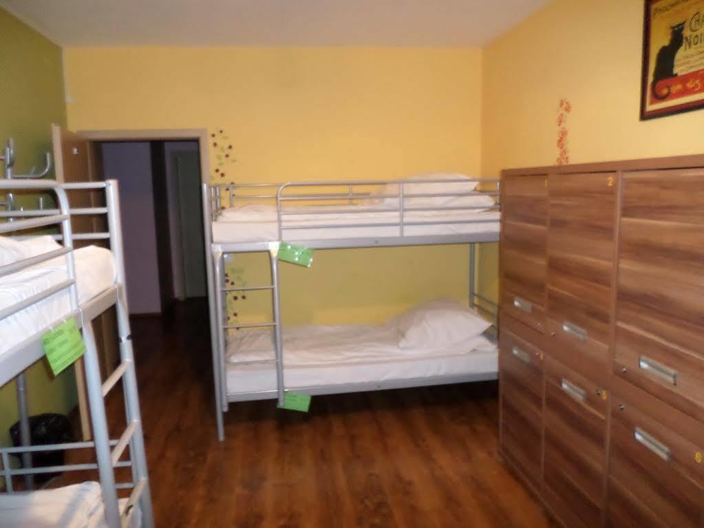Hostel Krokodyl Warsaw Ngoại thất bức ảnh