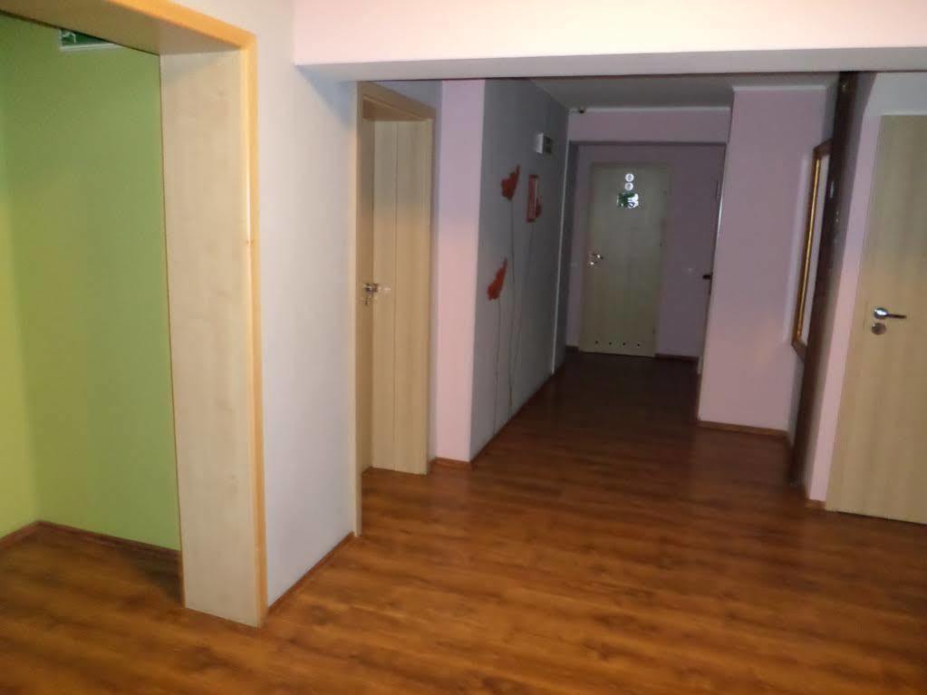 Hostel Krokodyl Warsaw Ngoại thất bức ảnh